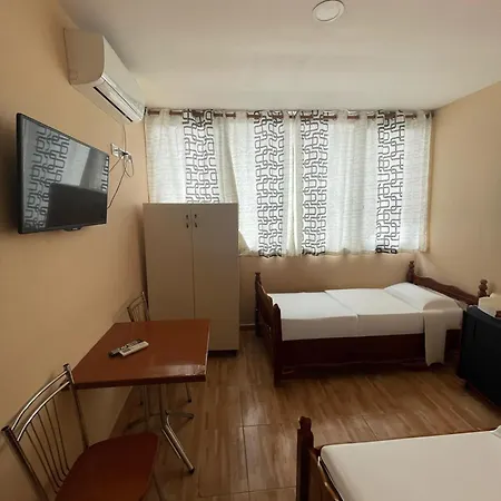 Kombinat * Tirana