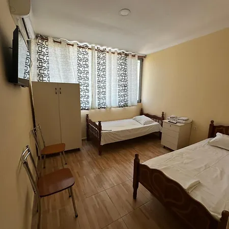 Hotel Kombinat Tirana